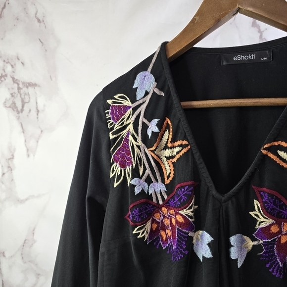 eshakti Top Womens Large 14 Black Floral Embroidered Mesh Pleated Long Sleeve V - Picture 2 of 12